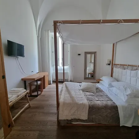 Il Palazzotto Luxury Bed & Breakfast 2*