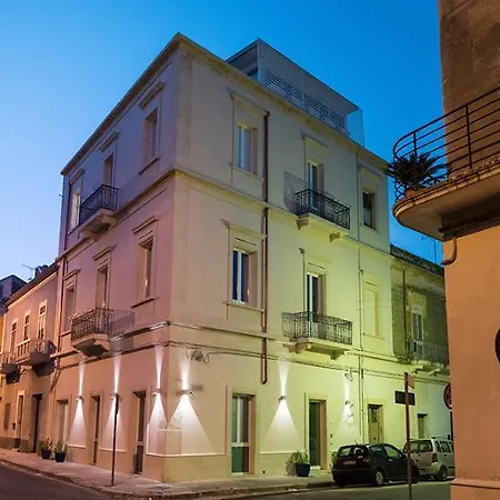 Il Palazzotto Di Luca Luxury Alojamento de Acomodação e Pequeno-almoço Lecce