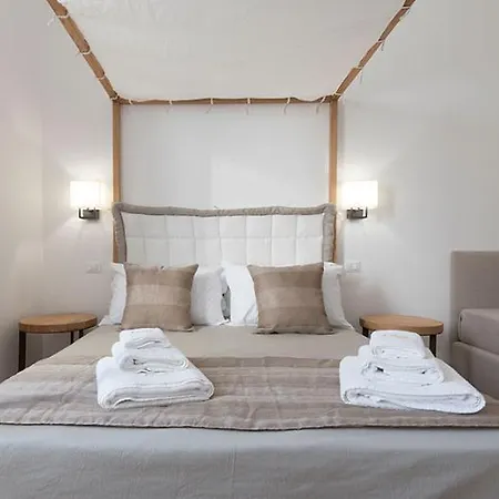 Alojamento de Acomodação e Pequeno-almoço Il Palazzotto Di Luca Luxury 4*