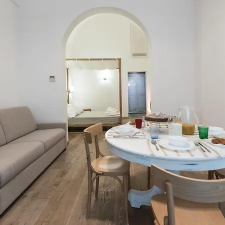Alojamento de Acomodação e Pequeno-almoço Il Palazzotto Di Luca Luxury 4*