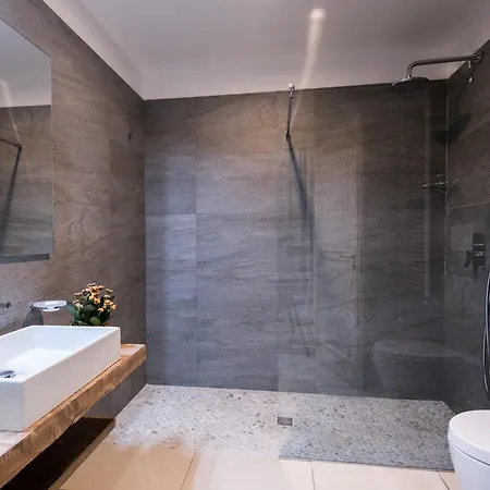 Alojamento de Acomodação e Pequeno-almoço Il Palazzotto Di Luca Luxury Lecce