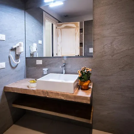 Il Palazzotto Di Luca Luxury Alojamento de Acomodação e Pequeno-almoço 4*