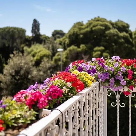 Alojamento de Acomodação e Pequeno-almoço Il Palazzotto Di Luca Luxury 4*